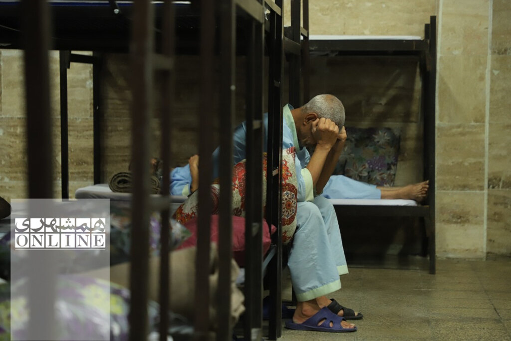 تصاویر | نگهداری معتادان متجاهر سالمند در یاور شهر تهران