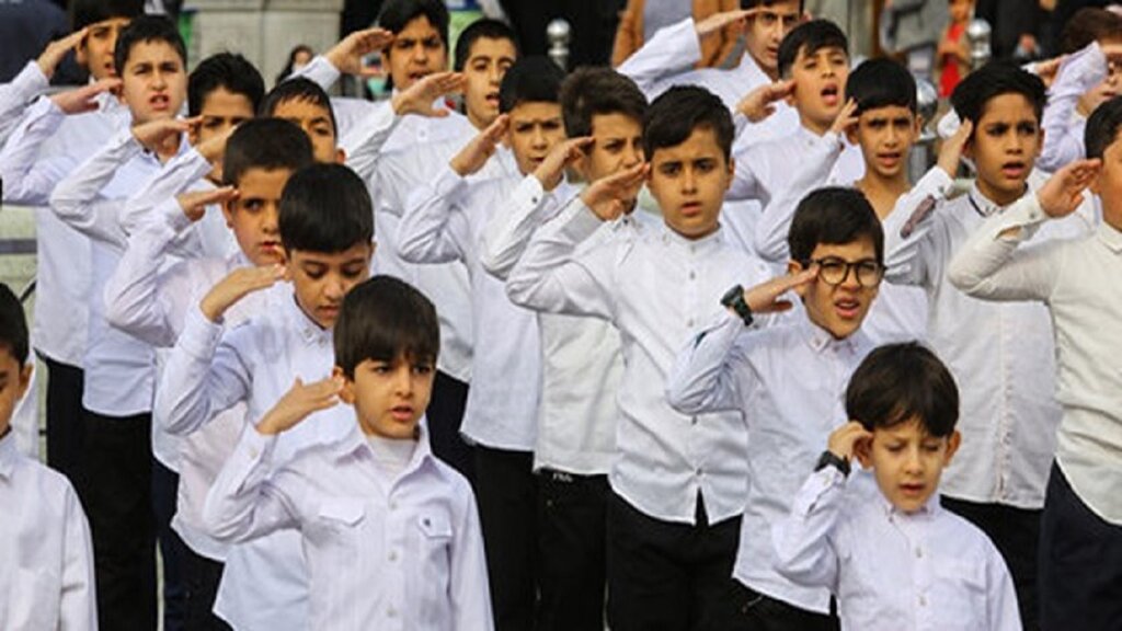 سلام فرمانده چگونه ساخته شد؟ | همخوانی چگونه سبب همدلی ملی میشود؟ | از «به لاله در خون خفته» تا سلام فرمانده سلام فرمانده