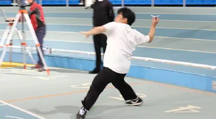 رکورد خیرهکننده پرتاب موشک کاغذی! | یک کرهای نام خود را در کتاب گینس به ثبت رساند