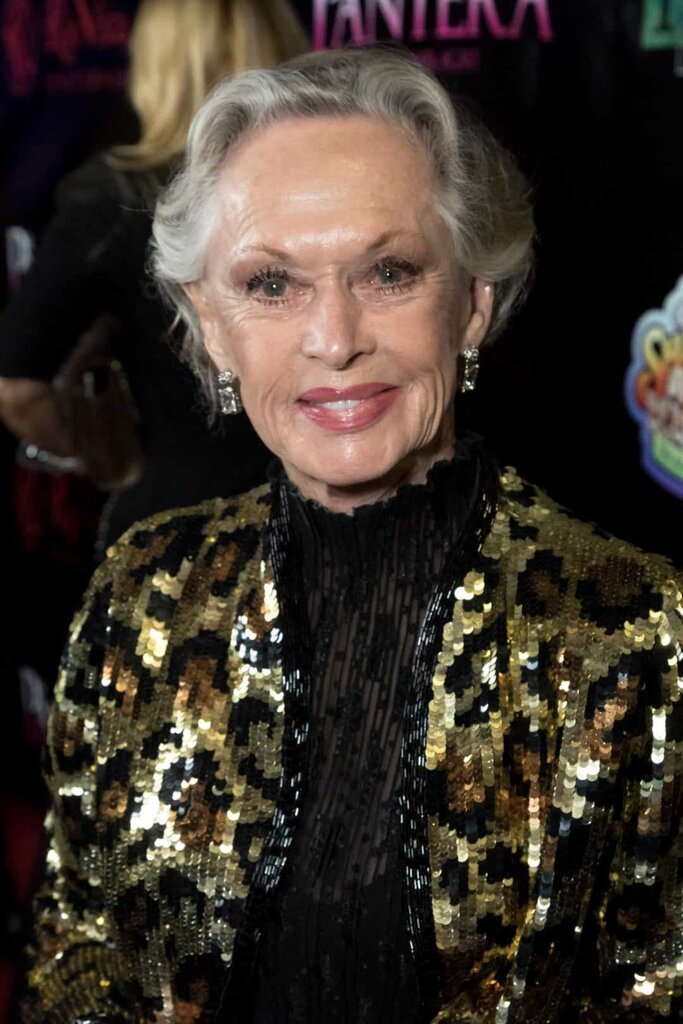 تصاویر | پیرترین ستارههای هالیوود که هنوز هم فیلم بازی میکنند