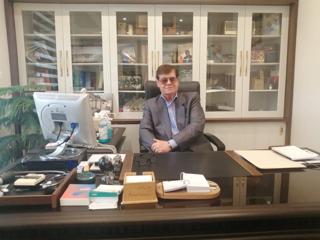 شاگرد ممتاز مدرسه البرز در آسایشگاه سالمندان چه میکند؟ | عاشقانههای دانشجوی دکتر قریب در کهریزک