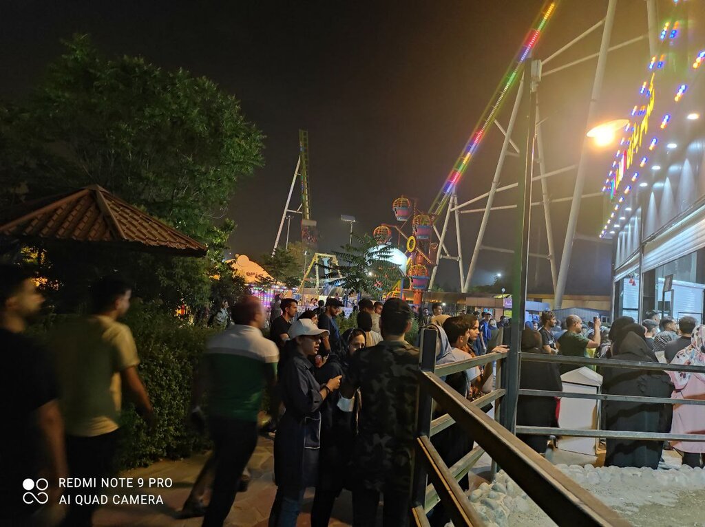 چند تصویر و روایت کوتاه درباره زندگی و شهروندانی که آخر هفتهها به پیکنیک میروند | اینجا پارک و دریاچه چیتگر است؛ بهشتی برای دورهمیهای خانوادگی