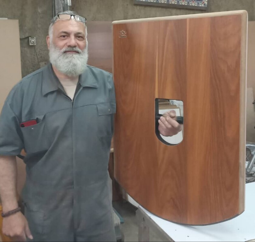 قهرمان سنگ زورخانهای کشور؛ میراثدار هنر سنگسازی