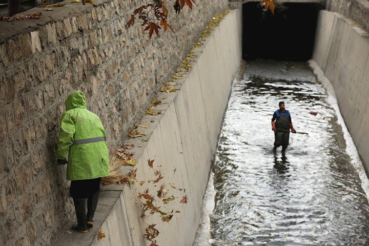 بیش از ۸۰ درصد به حریم رودهای تهران تجاوز شده است| ریختن فاضلاب در قناتهای شهر