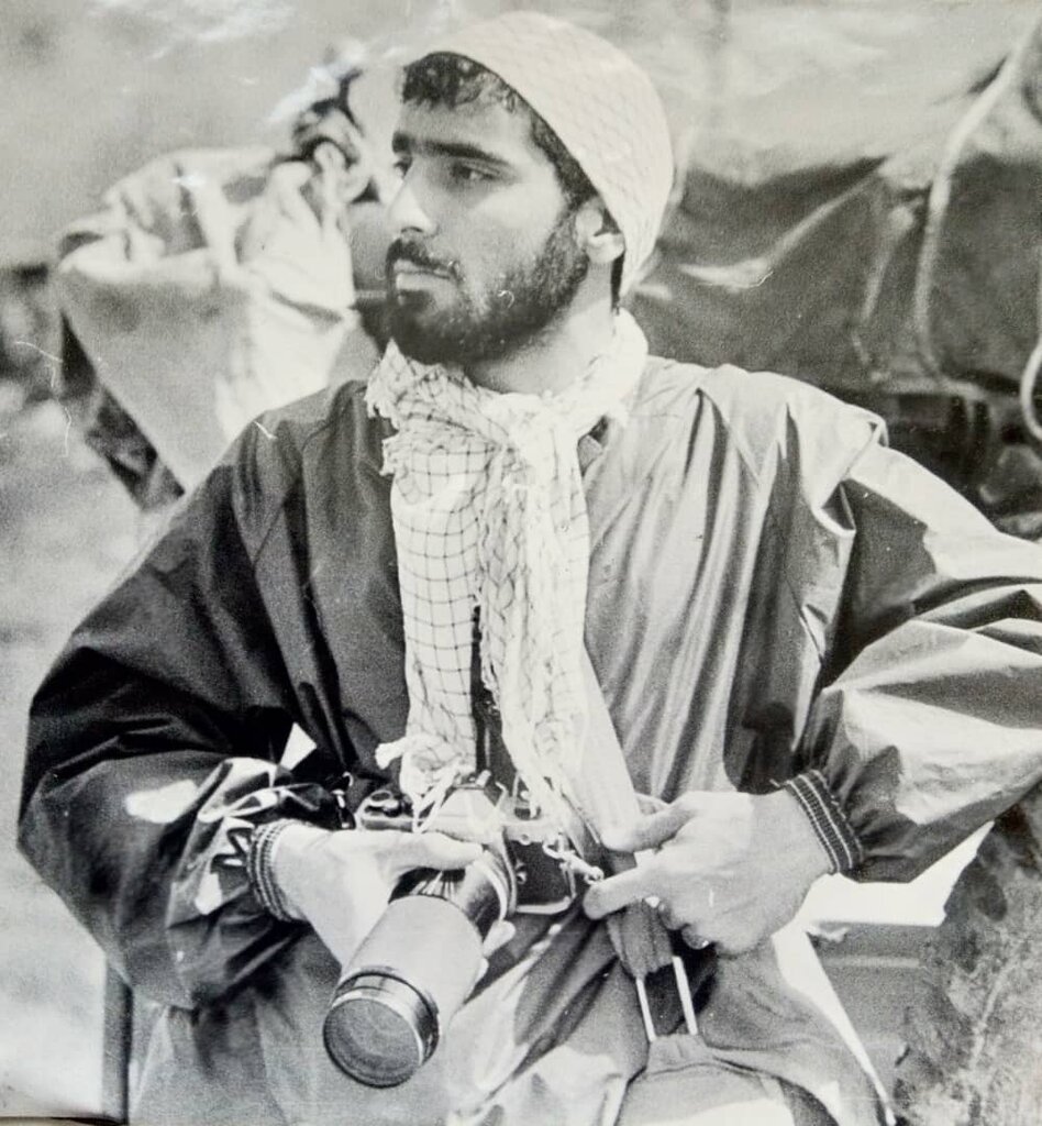 گفتوگو با کمسن و سالترین عکاس خبری جنگ | رهبر انقلاب با دیدن عکسهایش اشک ریخت