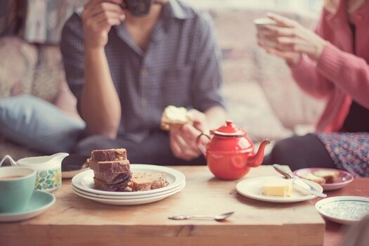 انرژی صبحگاهی - صبحانه - چای - خانواده