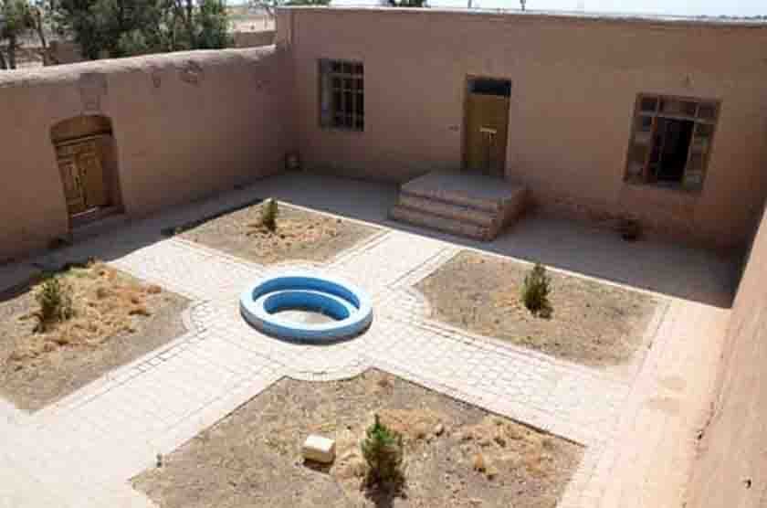 خانه کمال الملک در روستای حسین اباد کمال