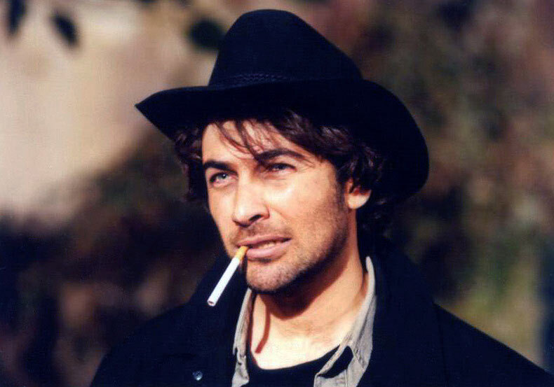 تصاویر | مروری بر ۸ بازی درخشان پارسا پیروزفر در کارنامه بازیگریاش