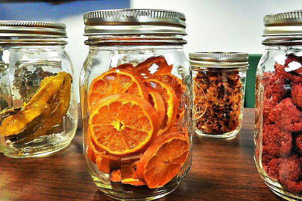 حقایق مهمی که درباره میوه خشک نمیدانید | میوههای خشک چقدر کالری دارند؟