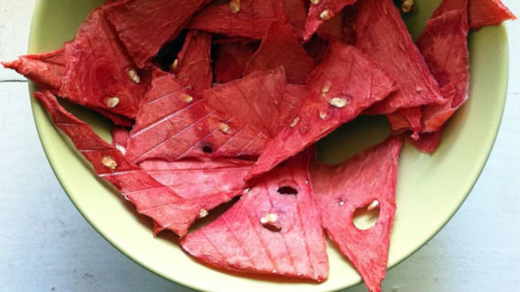 طرز تهیه چیپس هندوانه در خانه