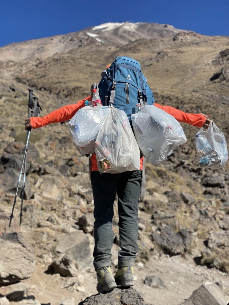 مادربزرگی که ۲۱ بار دماوند را بغل کرد | فاتح ۶۳ساله 4 قله معروف دنیا