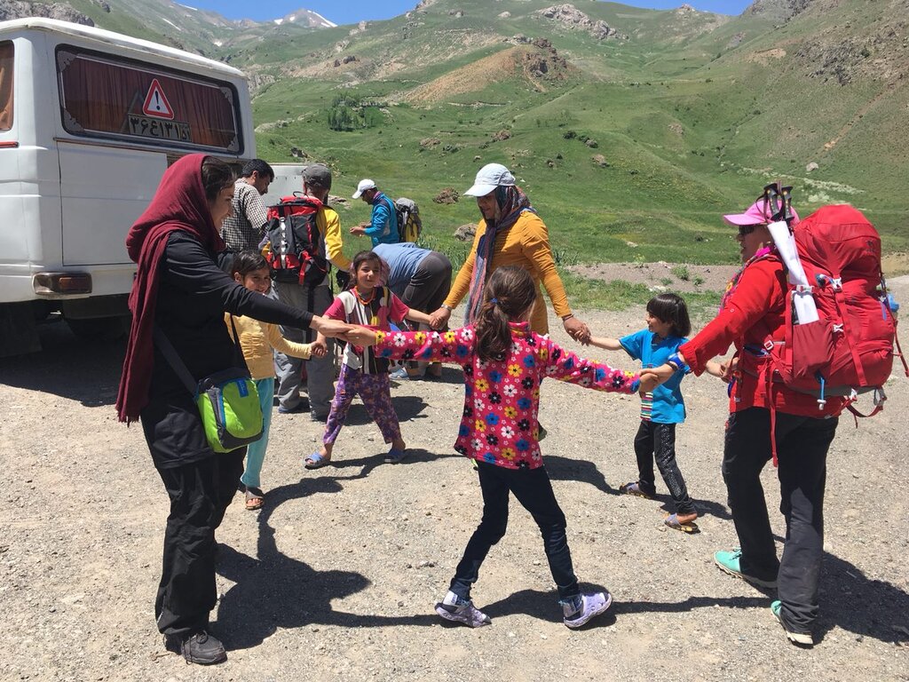 مادربزرگی که ۲۱ بار دماوند را بغل کرد | فاتح ۶۳ساله 4 قله معروف دنیا