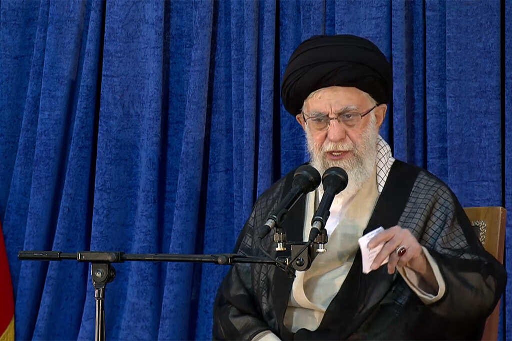 سخنرانی امام خامنه‌ای - سالگرد 33