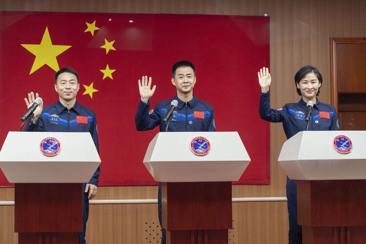 سه فضانورد چینی به ایستگاه فضایی تیانگونگ فرستاده شدند | آغاز ماموریت شنژو-۱۴