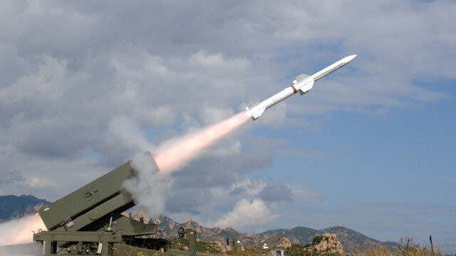 اسپانیا موشک ضد هوایی و تانک به اوکراین می‌فرستد