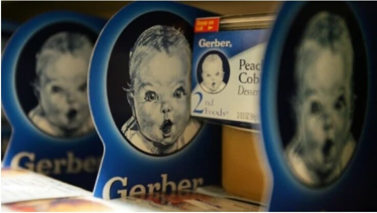 صاحب این عکس در ۹۵ سالگی درگذشت | نوزادی که هویتش تا بزرگسالی فاش نشد