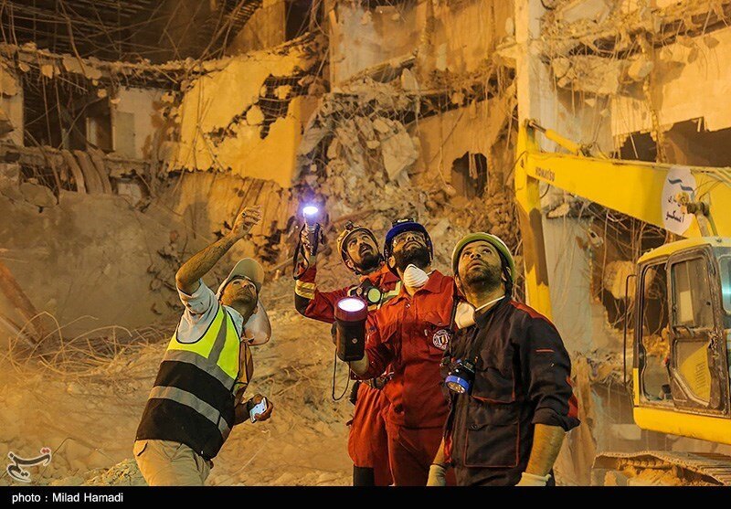 چهاردهمین روز آواربرداری متروپل