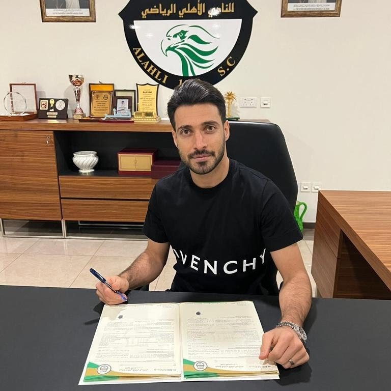 مدافع پرسپولیسی به تیم قطری پیوست | بازگشت به جمع سرخ ها منتفی شد