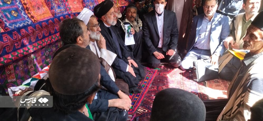 تصاویر رئیس جمهور در کنار مردم یکی از محروم‌ترین روستاهای چهارمحال و بختیاری