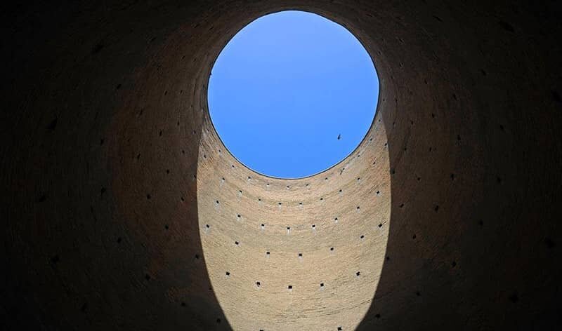 تصاویر قدیمی ترین ساعت خورشیدی تهران | برج ۹۰۰ ساله شهر ری؛ راهنمای مسافران جاده ابریشم