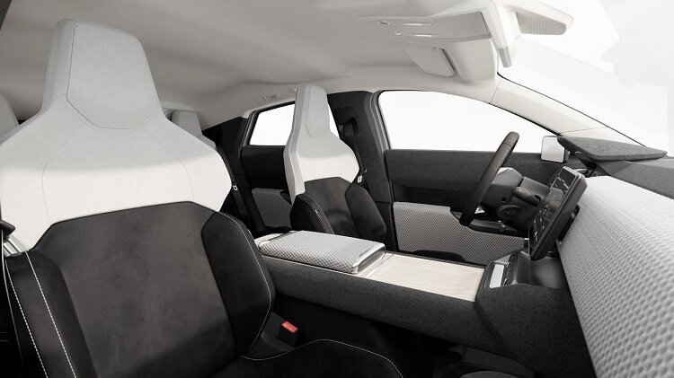 ۸.۵ میلیارد تومان برای خرید نخستین خودروی خورشیدی جهان | تصاویری از رقیب سرسخت برقیسازها