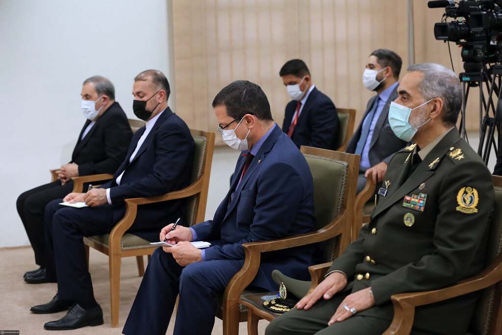 تصاویر دیدار رهبر انقلاب با مادورو | چه کسانی در این دیدار حضور داشتند؟