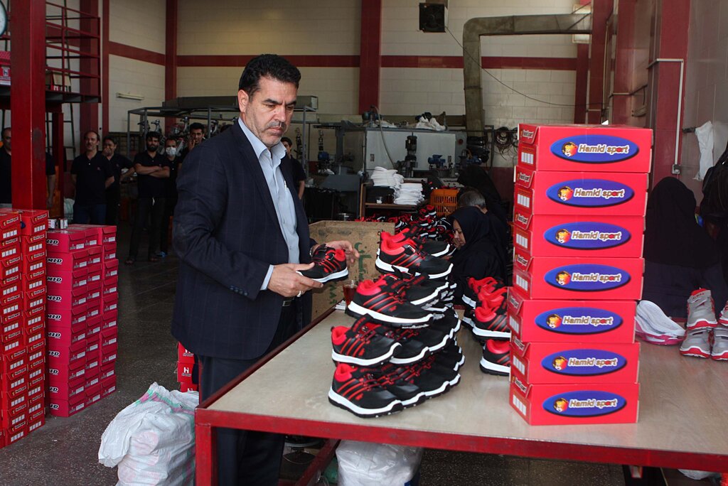 رمز و راز اشتغالزایی از زبان کارآفرین برتر کشور | دنبال وام نباشید