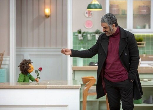 نظر یک روانشناس درباره رفتار پژمان جمشیدی با «بچه» در «مهمونی»