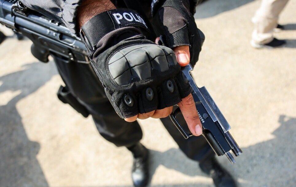 اصلاح قانون اسلحه از کجا کلید خورد؟ ا مامور مسلح کیست ؟ - همشهری آنلاین