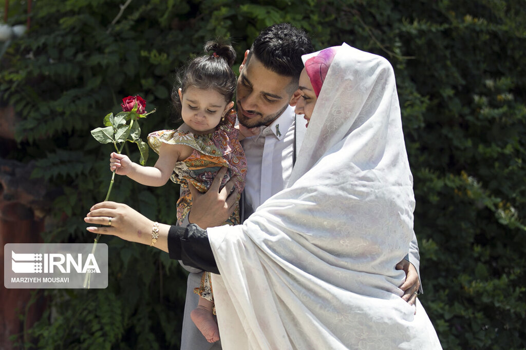 ۵ زبان عشق که زندگی زناشویی شما را از طلاق دور میکند