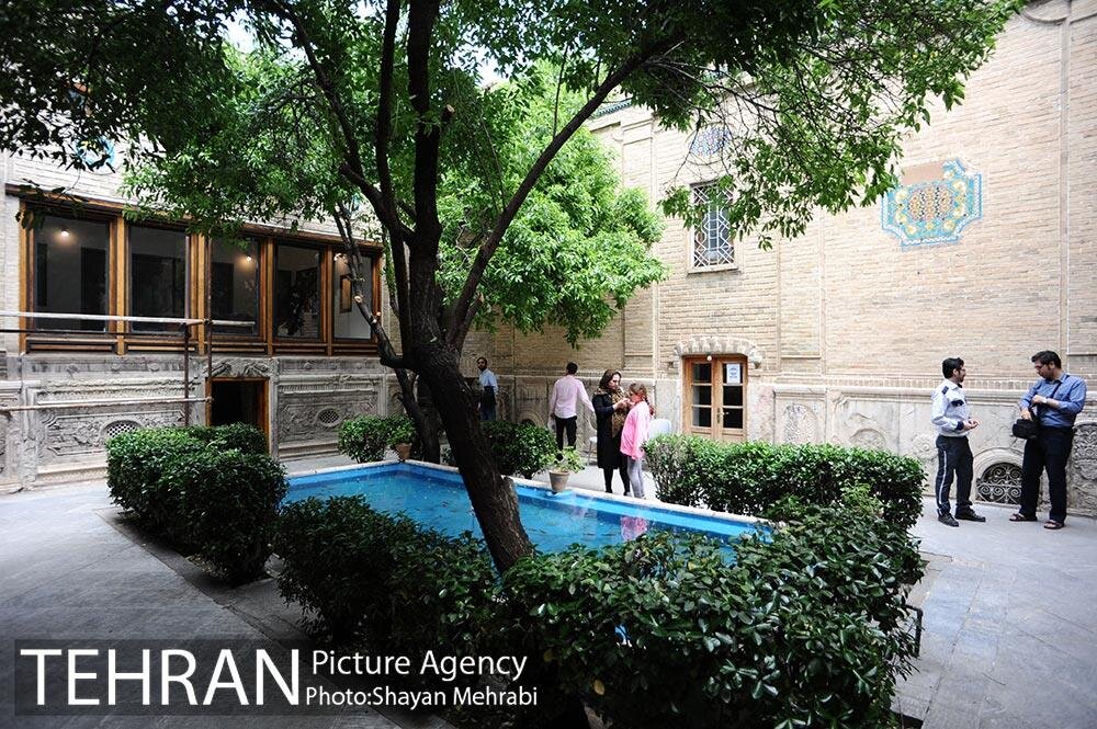 تصاویر خانه ١۵٠ ساله قاجاری در قلب تهران |  آشنایی با بزرگترین موقوفه فرهنگی ایران