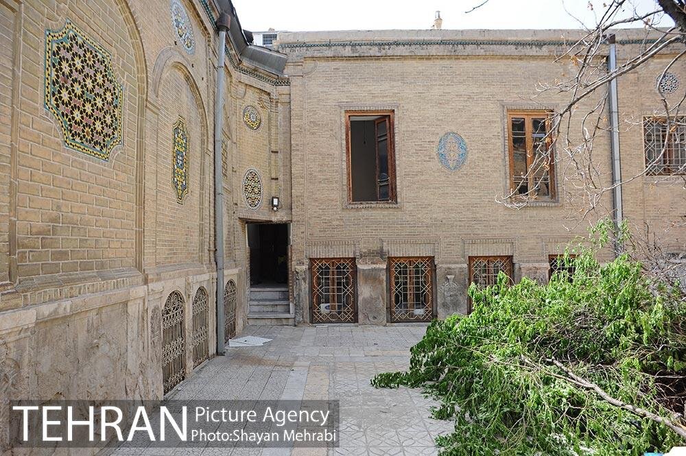 تصاویر خانه ١۵٠ ساله قاجاری در قلب تهران | آشنایی با بزرگترین موقوفه فرهنگی ایران