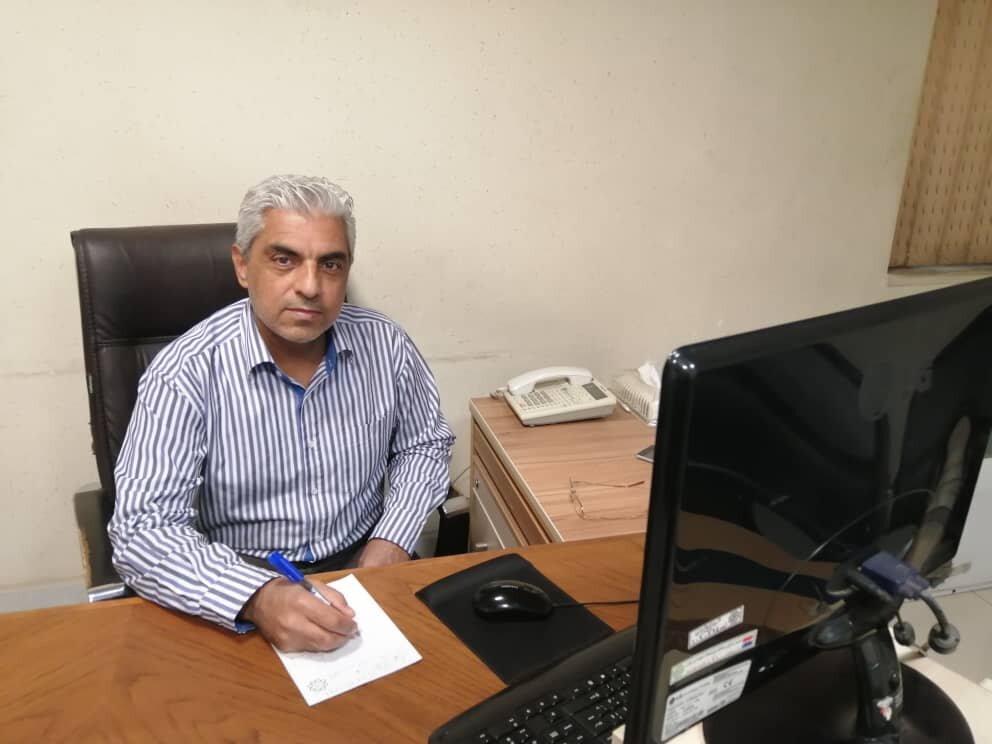 دورهمی نیسانهای آبی در باغ پنبه | محصول این باغ بوی تعفن و آلودگی برای اهالی است