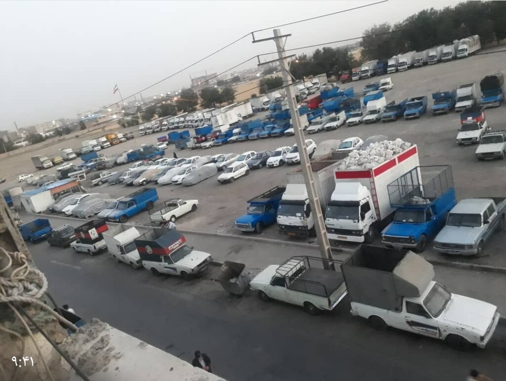 دورهمی نیسانهای آبی در باغ پنبه | محصول این باغ بوی تعفن و آلودگی برای اهالی است