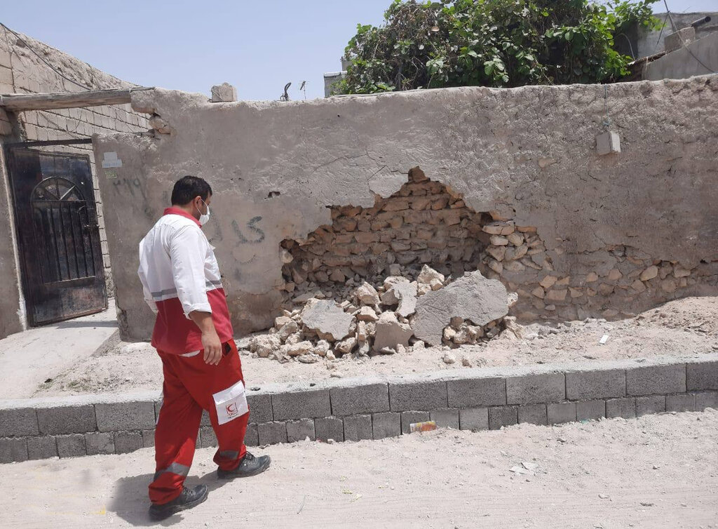 تصاویر | تعطیلی کیش پس از زلزله خطرناک در دریا | حال ۲ مصدوم در کیش وخیم است | پسر نوجوان از ترس زلزله خودش را چهار طبقه به پایین پرت کرد زلزله در کیش