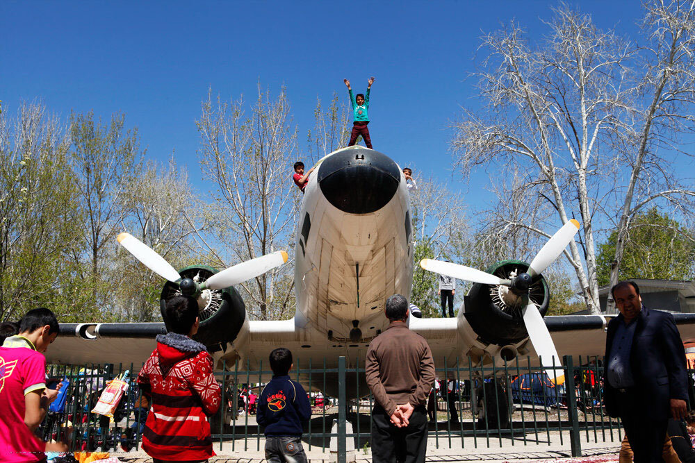 ماجرای غول آهنی خفته در پارک بزرگ جنوب پایتخت| این هواپیما چگونه در فرح آباد به زمین نشست؟