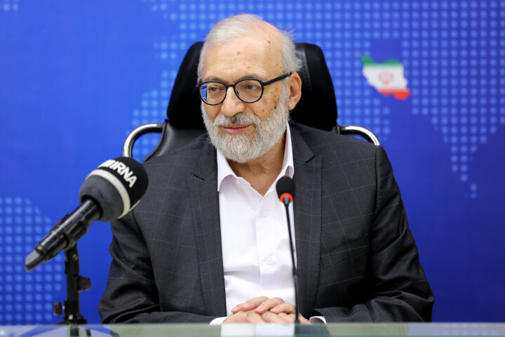 آمریکاییها نفتمان را دست دوم میخرند | دوستی خود با خاتمی و موسوی را تمام کردم | چرا ایران از عراق غرامت نمیگیرد؟ | نمره لاریجانی به دولت رئیسی؟