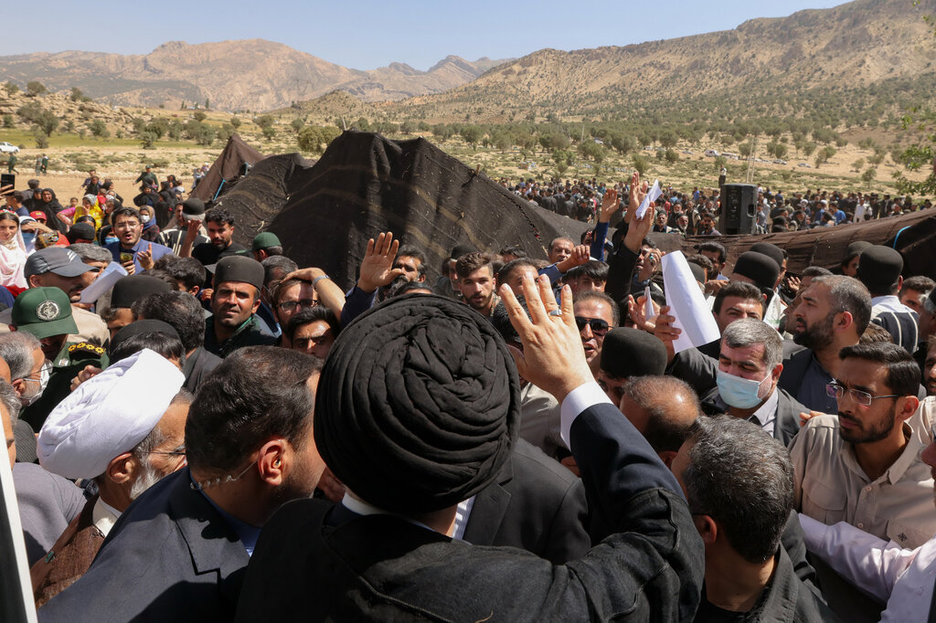 رئیسی چه کند که به سرنوشت روحانی دچار نشود؟ | تفاوت دولت رئیسی با دولت های پیشین