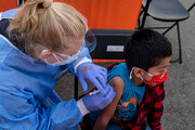 مرکز کنترل و پیشگیری بیماری‌های آمریکا واکسن‌های کرونا برای کم‌سال‌ترن کودکان را تایید می‌کند