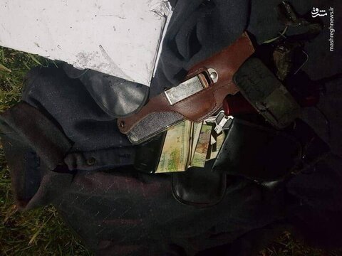 عکس های دیده نشده از کیف و وسایل شخصی سردار سلیمانی ، لحطاتی پس از ترور