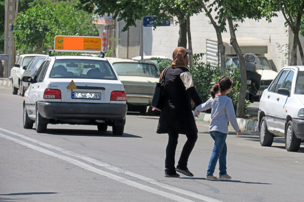 تافته جدابافتهای به نام بلوار قائم | آموزش مجاز و غیرمجاز رانندگی با حرکات نمایشی تک چرخ!