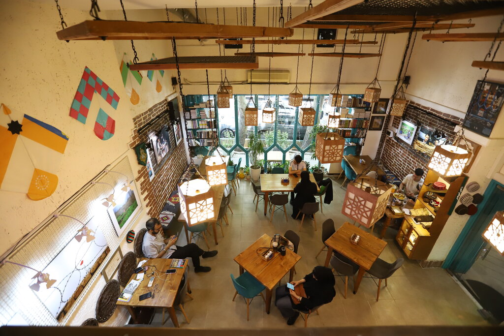 در «خانه کابل» چه خبر است؟ | به ما نگویید «افغانی»... | شما در ایران هیچوقت گدای افغانستانی نمیبینید | افغانستان فقط طالبان، جنگ، فقر و بدبختی نیست!