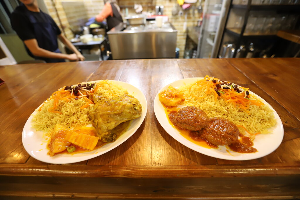 در «خانه کابل» چه خبر است؟ | به ما نگویید «افغانی»... | شما در ایران هیچوقت گدای افغانستانی نمیبینید | افغانستان فقط طالبان، جنگ، فقر و بدبختی نیست!