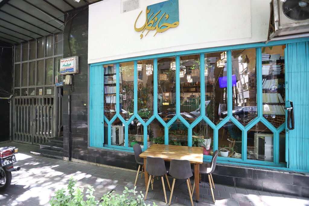 در «خانه کابل» چه خبر است؟ | به ما نگویید «افغانی»... | شما در ایران هیچوقت گدای افغانستانی نمیبینید | افغانستان فقط طالبان، جنگ، فقر و بدبختی نیست!