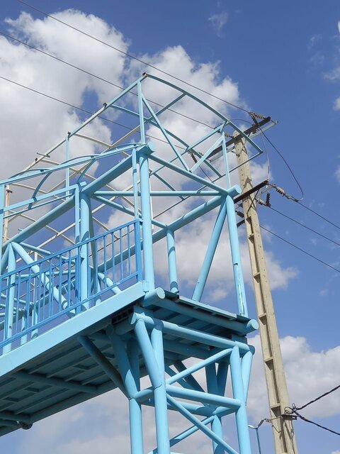 تصاویری تکان دهنده از سرقت تجهیزات پلها | سرقتهایی که با جان مردم بازی میکند