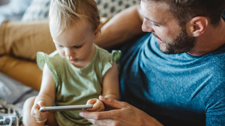 این حرفها را جلوی بچهها نزنید + نحوه درست