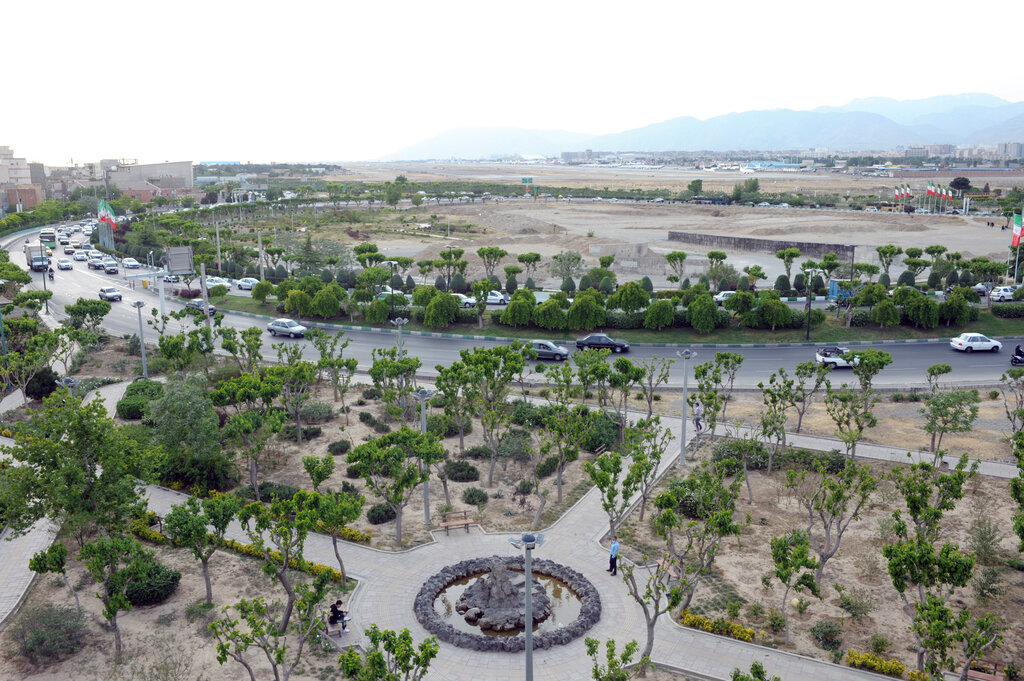 شکست طرحها در میدان فتح | ۱۰سال از وعدههای مسئولان میگذرد