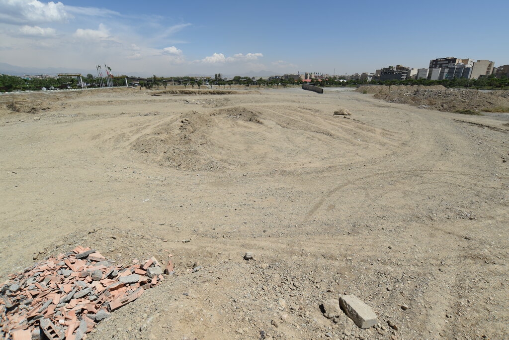 شکست طرحها در میدان فتح | ۱۰سال از وعدههای مسئولان میگذرد