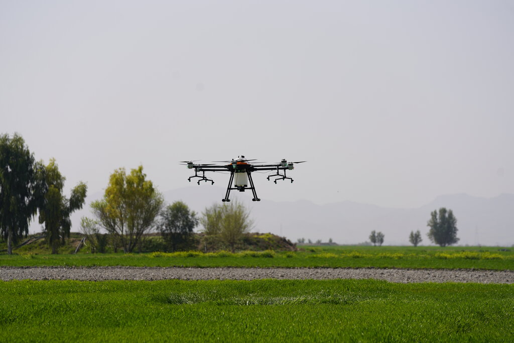 پرواز پهباد نخبگان شریف از آزادی | پرنده بدون سرنشین تحریم را دور زد