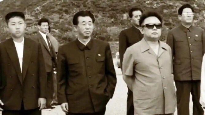 عکس‌هایی از رهبر کره شمالی که تاکنون منتشر نشده بود | کیم جونگ اون در جوانی